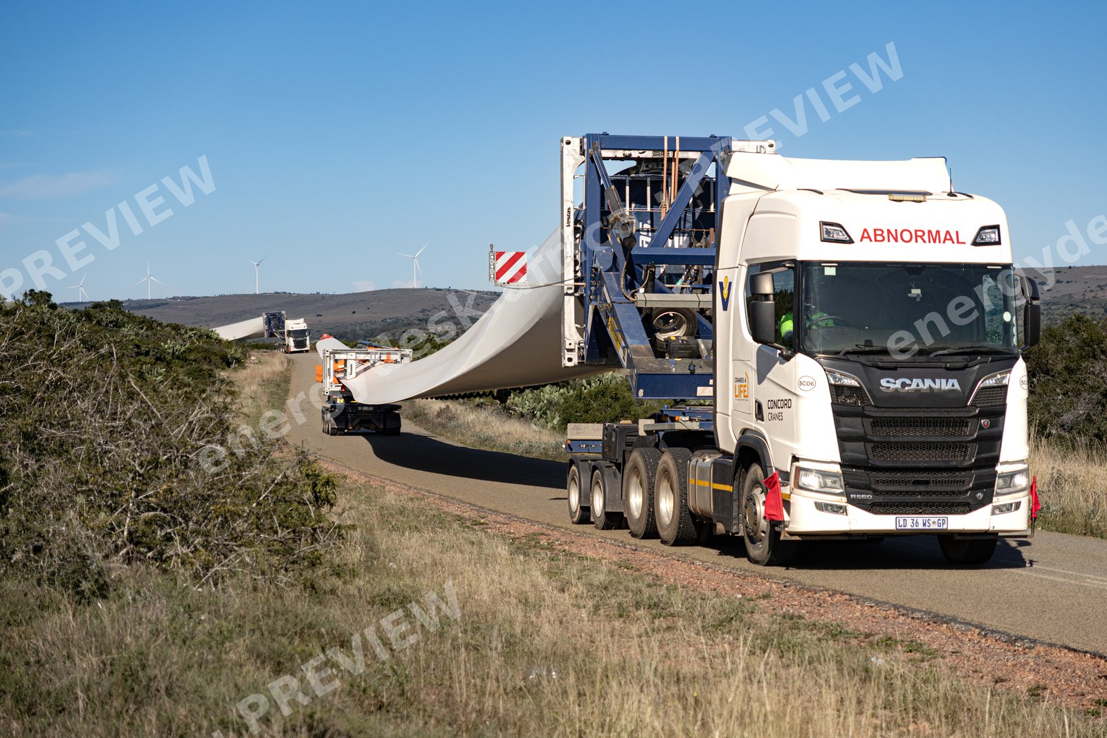Turbine blade convoy on the R350 to Wind Garden Wind Farm, Makhanda