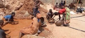 Les employés de la mine d’or de Nadwat dans le département de Turkana